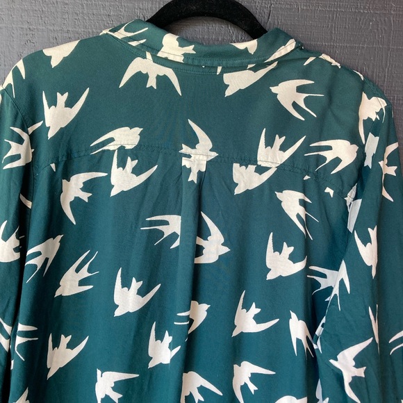 Modcloth Forest Green & Cream Sparrow Print Blouse - Picture 5 of 5